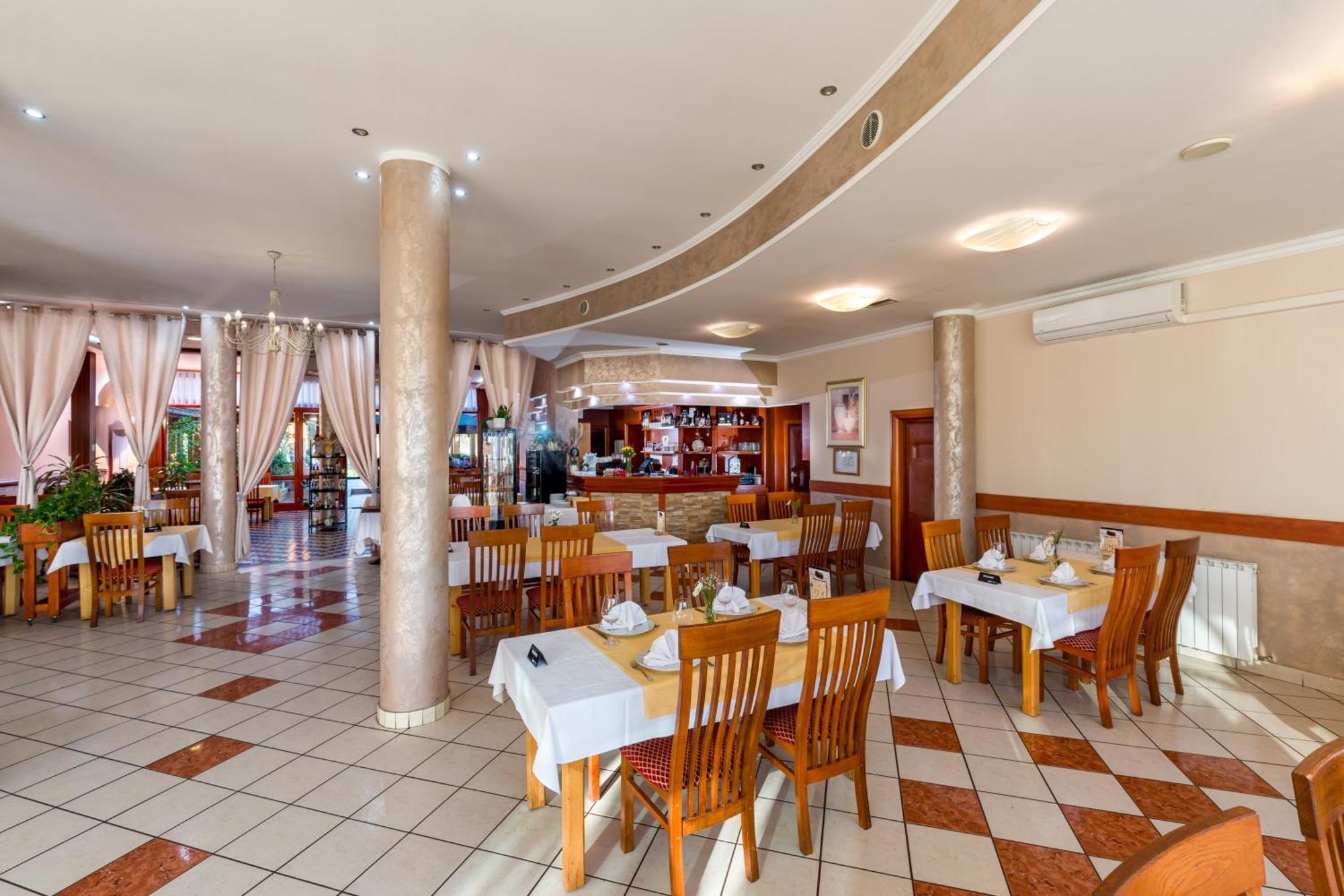 B&B Restoran Bosiljevo Exterior foto
